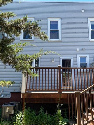 3 Wyatt Circle 3, Somerville, MA 02143
