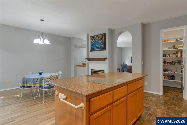 5898 Sawgrass St SE, Salem, OR 97306