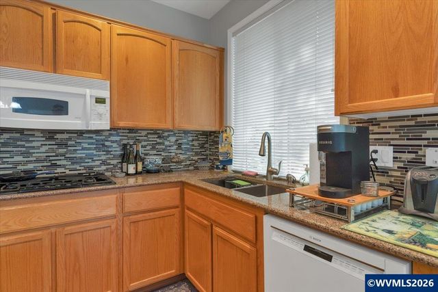 5898 Sawgrass St SE, Salem, OR 97306