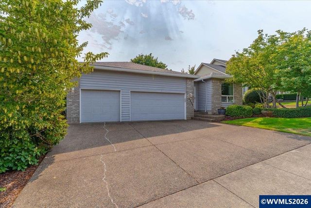 5898 Sawgrass St SE, Salem, OR 97306