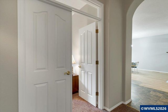 5898 Sawgrass St SE, Salem, OR 97306