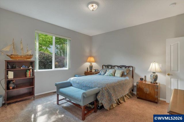 5898 Sawgrass St SE, Salem, OR 97306
