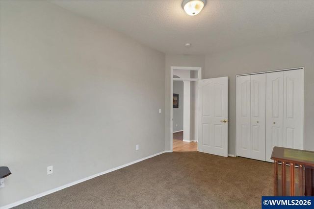 5898 Sawgrass St SE, Salem, OR 97306