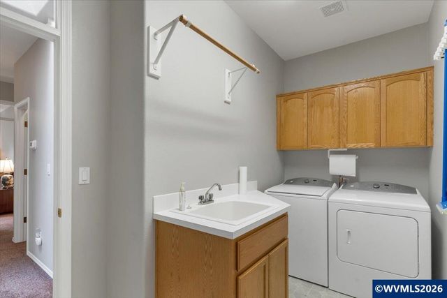 5898 Sawgrass St SE, Salem, OR 97306