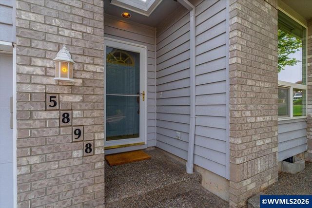5898 Sawgrass St SE, Salem, OR 97306