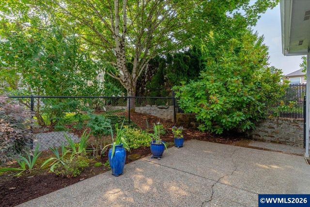 5898 Sawgrass St SE, Salem, OR 97306