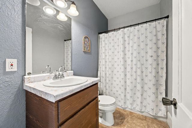 1415 8th Avenue S, Fargo, ND 58103