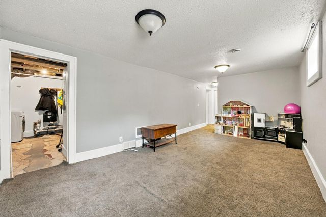 1415 8th Avenue S, Fargo, ND 58103