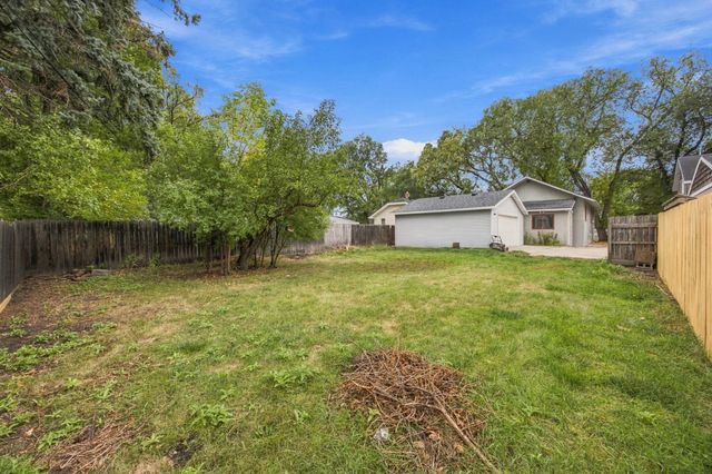 1415 8th Avenue S, Fargo, ND 58103