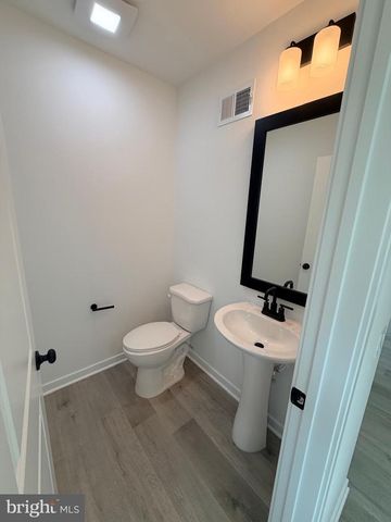 59 BASSWOOD ST, Berlin, NJ 08009