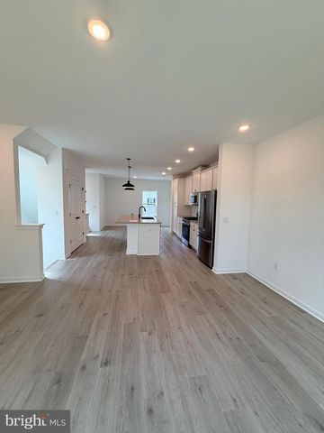 59 BASSWOOD ST, Berlin, NJ 08009
