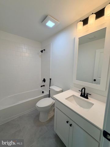 59 BASSWOOD ST, Berlin, NJ 08009