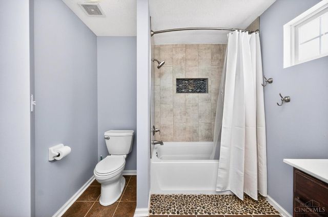 8031 Paradise Cove, Liberty Twp, OH 45044