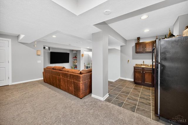 8031 Paradise Cove, Liberty Twp, OH 45044