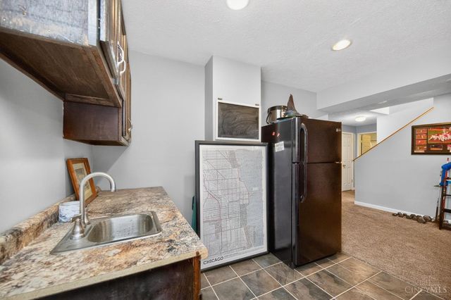 8031 Paradise Cove, Liberty Twp, OH 45044