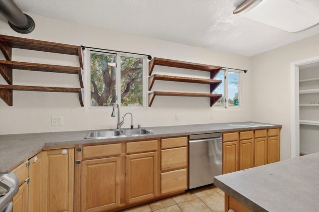 3605 Mesa Verde Avenue NE, Albuquerque, NM 87110