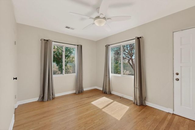 3605 Mesa Verde Avenue NE, Albuquerque, NM 87110