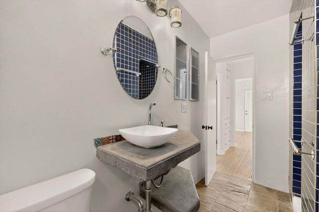 3605 Mesa Verde Avenue NE, Albuquerque, NM 87110