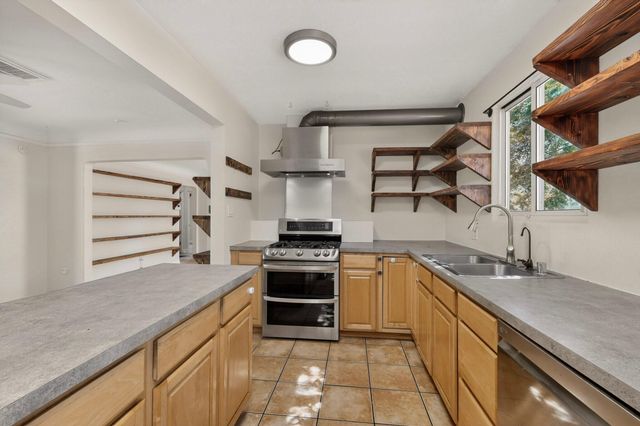 3605 Mesa Verde Avenue NE, Albuquerque, NM 87110