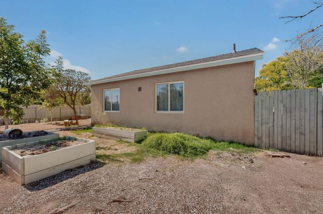 3605 Mesa Verde Avenue NE, Albuquerque, NM 87110