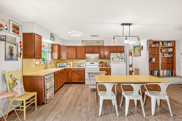 405 FM 1376, Boerne, TX 78006