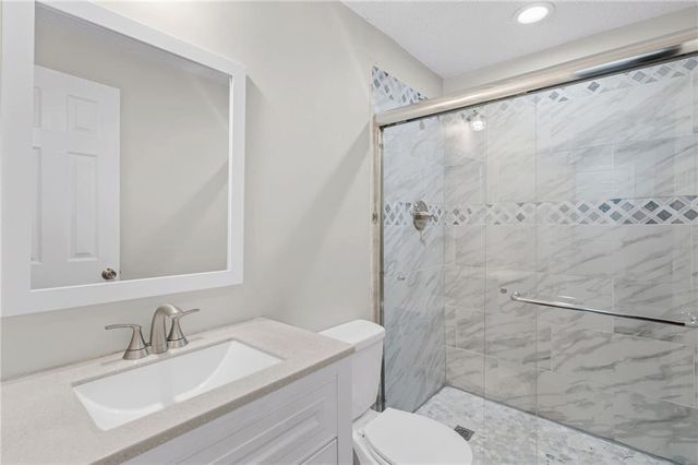 6315 N Quincy Avenue, Kansas City, MO 64119