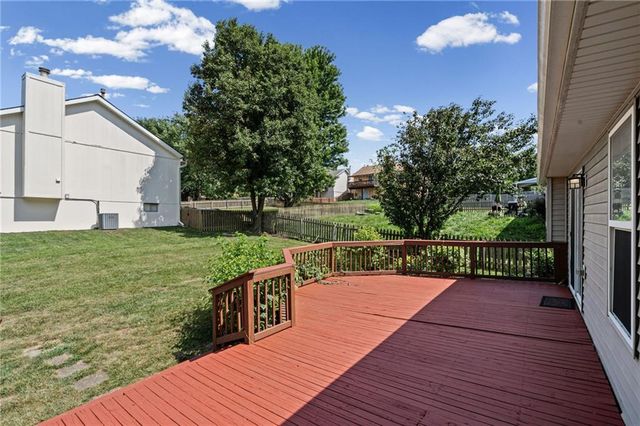 6315 N Quincy Avenue, Kansas City, MO 64119