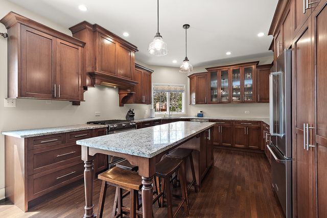 17320 Elk Drive, Orland Park, IL 60467