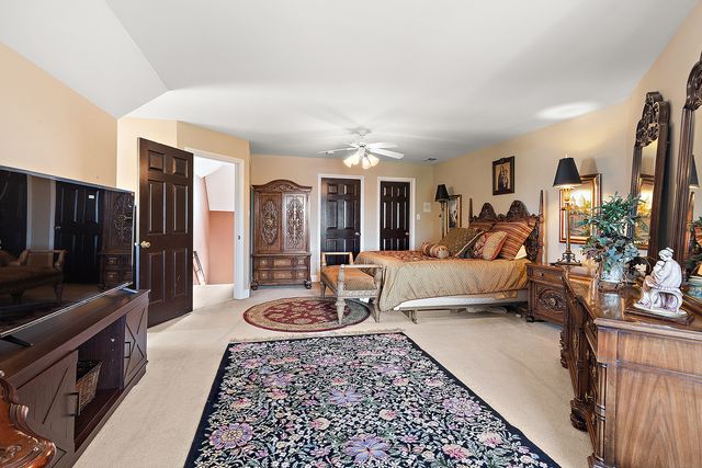 17320 Elk Drive, Orland Park, IL 60467