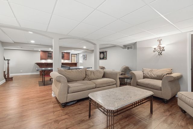 17320 Elk Drive, Orland Park, IL 60467