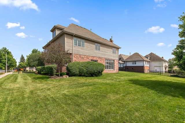 17320 Elk Drive, Orland Park, IL 60467