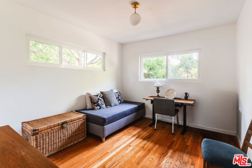 Image 19 of property listing at 15900 Acre Street, North Hills, CA 91343