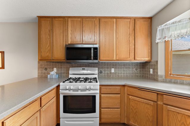 2618 Rosetown Court, Roseville, MN 55113