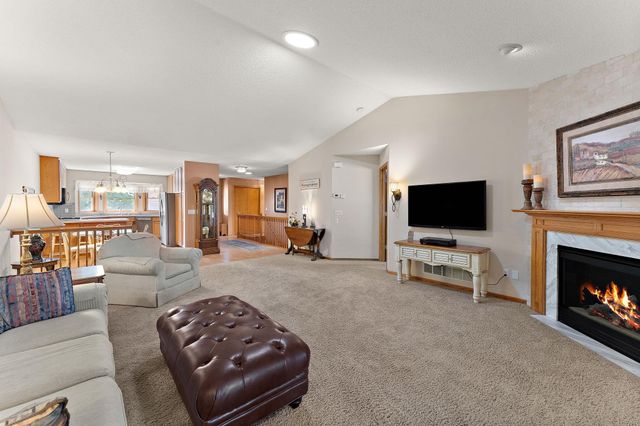 2618 Rosetown Court, Roseville, MN 55113