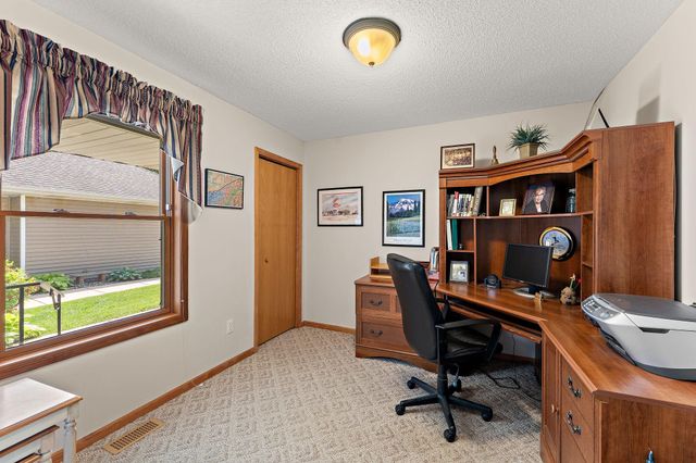 2618 Rosetown Court, Roseville, MN 55113