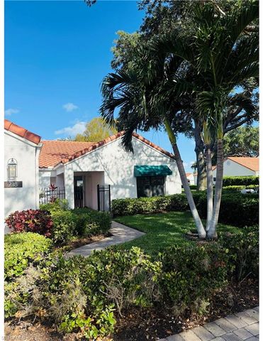 718 Reef Point CIR, Naples, FL 34108