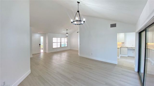 718 Reef Point CIR, Naples, FL 34108