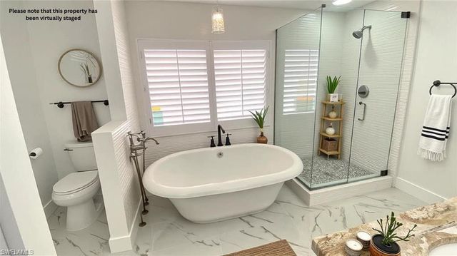 718 Reef Point CIR, Naples, FL 34108