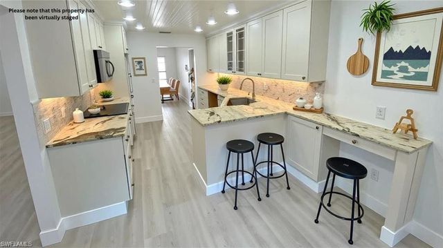 718 Reef Point CIR, Naples, FL 34108