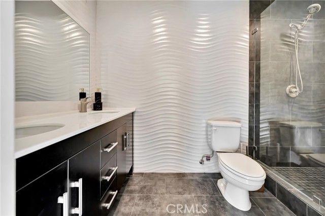 21817 Providencia Street, Woodland Hills (los Angeles), CA 91364