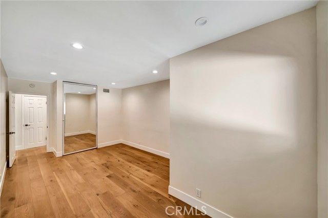 21817 Providencia Street, Woodland Hills (los Angeles), CA 91364