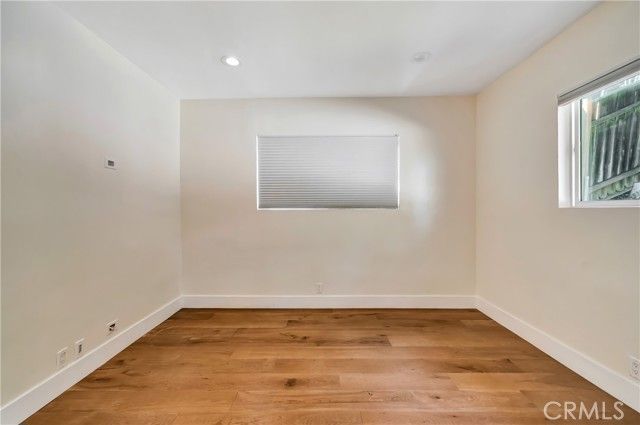 21817 Providencia Street, Woodland Hills (los Angeles), CA 91364