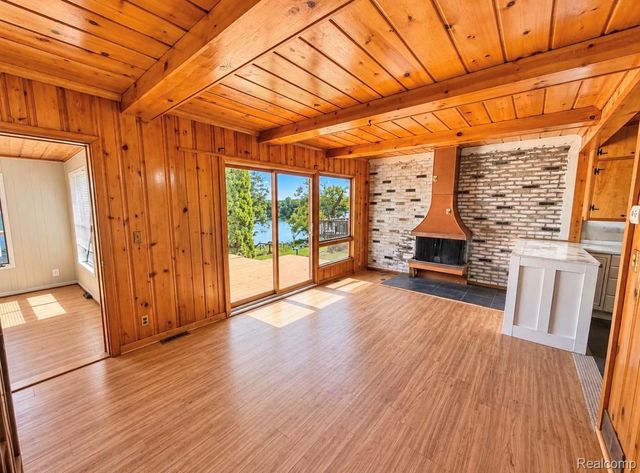 18425 Pellett Drive, Rose Township, MI 48430