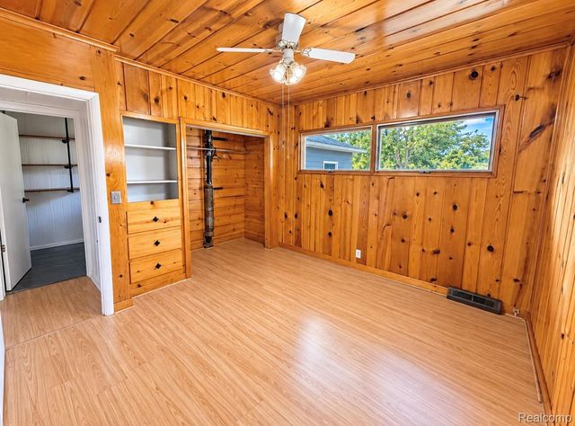 18425 Pellett Drive, Rose Township, MI 48430