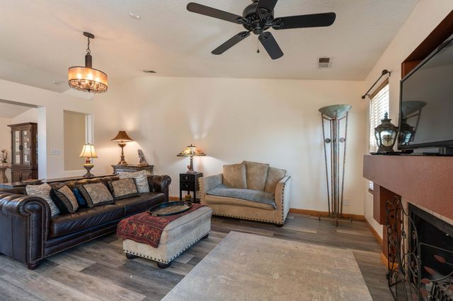 8408 Julian Robles Street NE, Albuquerque, NM 87122