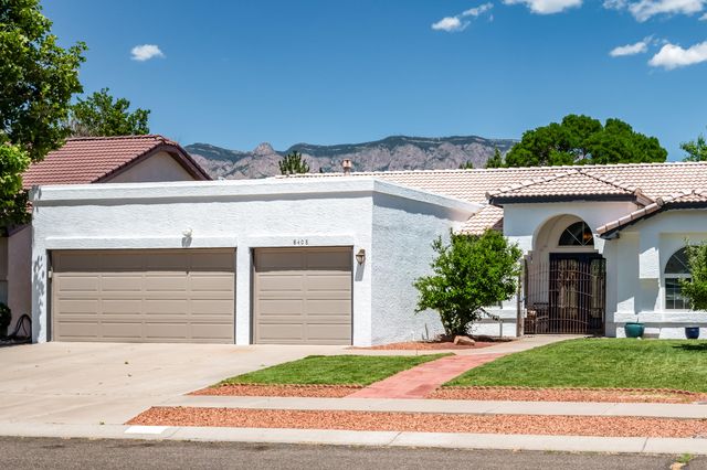 8408 Julian Robles Street NE, Albuquerque, NM 87122