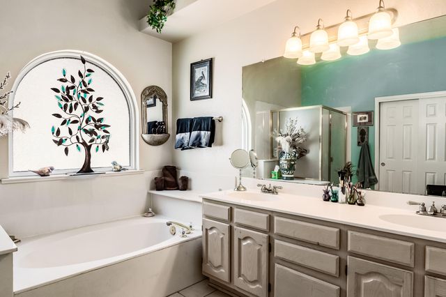 8408 Julian Robles Street NE, Albuquerque, NM 87122