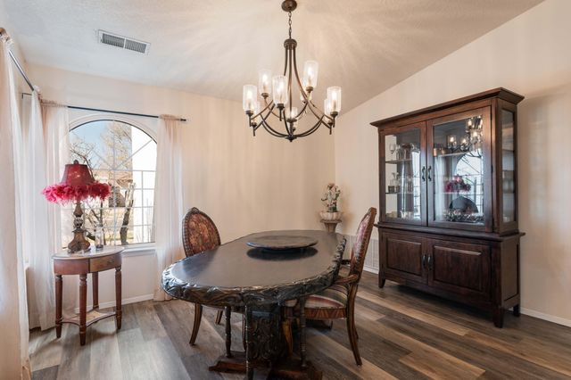 8408 Julian Robles Street NE, Albuquerque, NM 87122