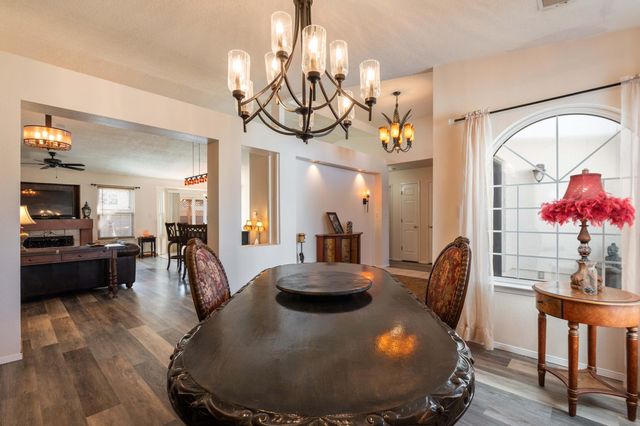 8408 Julian Robles Street NE, Albuquerque, NM 87122