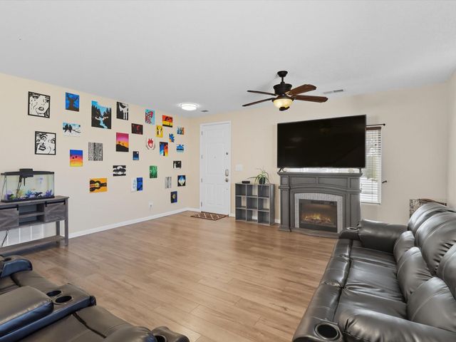 206 Sugar Ridge Loop SE, Rio Rancho, NM 87124